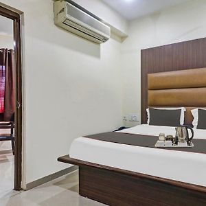 Collection O The Crown Hotel